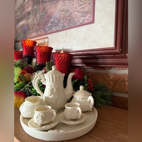 Vintage 1974 Victorian Miniature Swiss Roses Tea Set - Picture 6 of 6